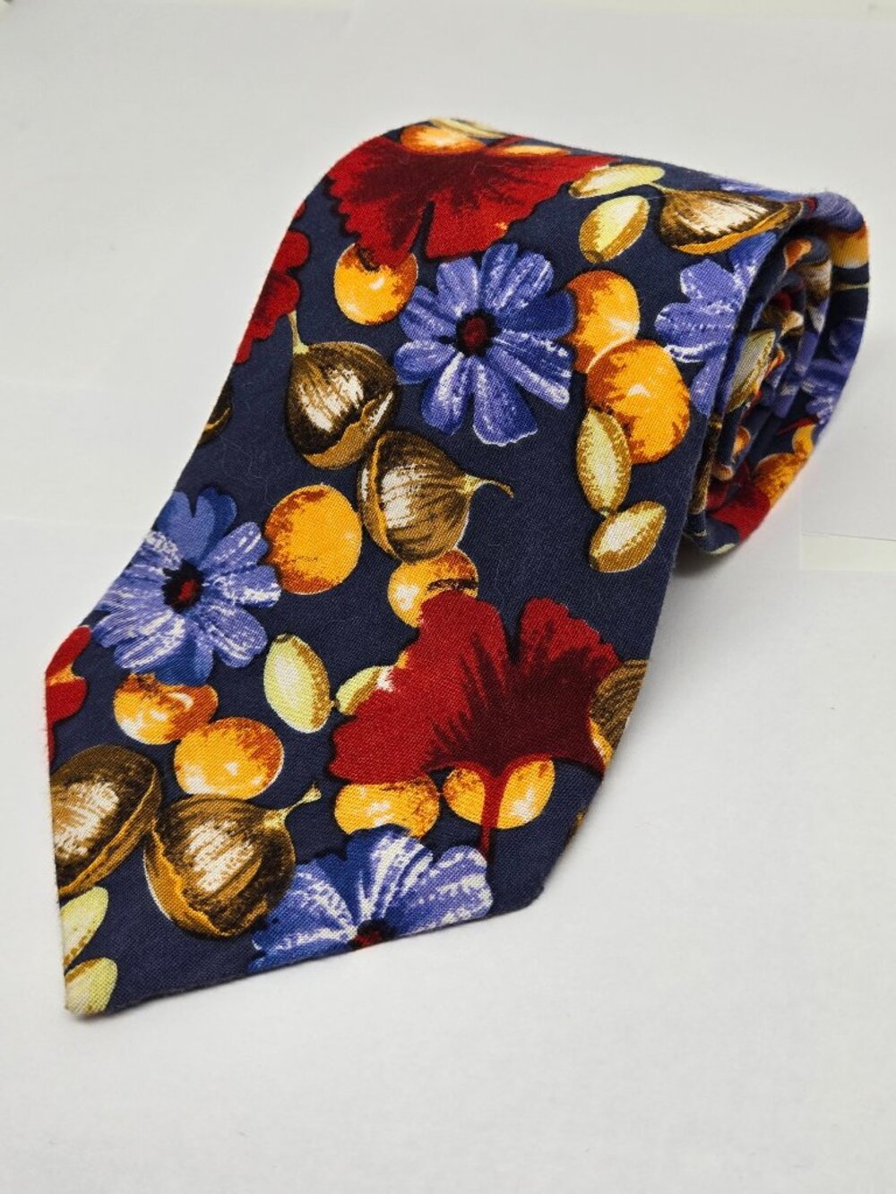 Scorpio 100% Rayon Novelty Floral Mens Tie, Multicolor, 1980-1990s